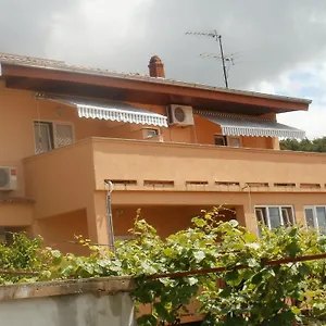 And Nediljko Apartamento